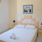 Aparthotel Porto Apergis 3*