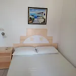 Porto Apergis Aparthotel 3*