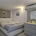 Aparthotel Porto Apergis