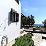 Porto Apergis Aparthotel