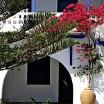 Porto Apergis 3*