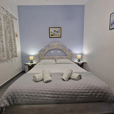 Aparthotel Porto Apergis 3*