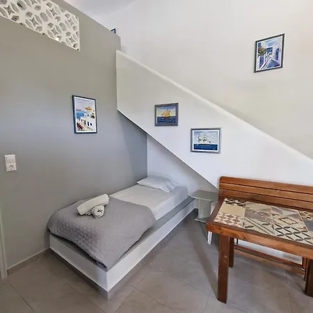 Porto Apergis Aparthotel