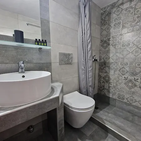 Porto Apergis 3*