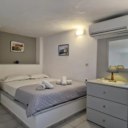 Aparthotel Porto Apergis
