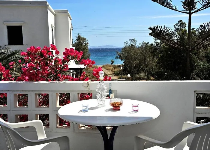 Porto Apergis Aparthotel 3*